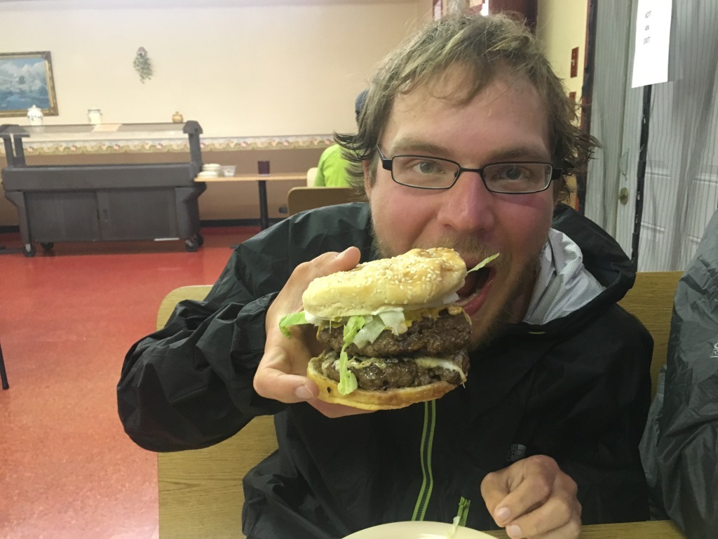 2016/03(March)/2016-03-Appalachian-Trail-BEST/1024x768_2016-04-25-Appalachian-Trail-149-Garfield-1pound-burger.JPG