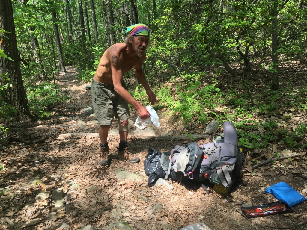 2016/03(March)/2016-03-Appalachian-Trail-BEST/1024x768_2016-05-26-Appalachian-Trail-259-hiker-got-bit-by-rat-snake-high-as-a-kite.JPG