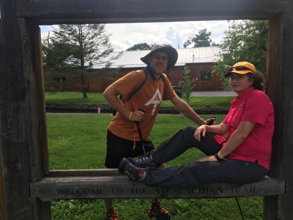 2016/03(March)/2016-03-Appalachian-Trail-BEST/1024x768_2016-05-30-Appalachian-Trail-281-Bevo-Suzi.JPG