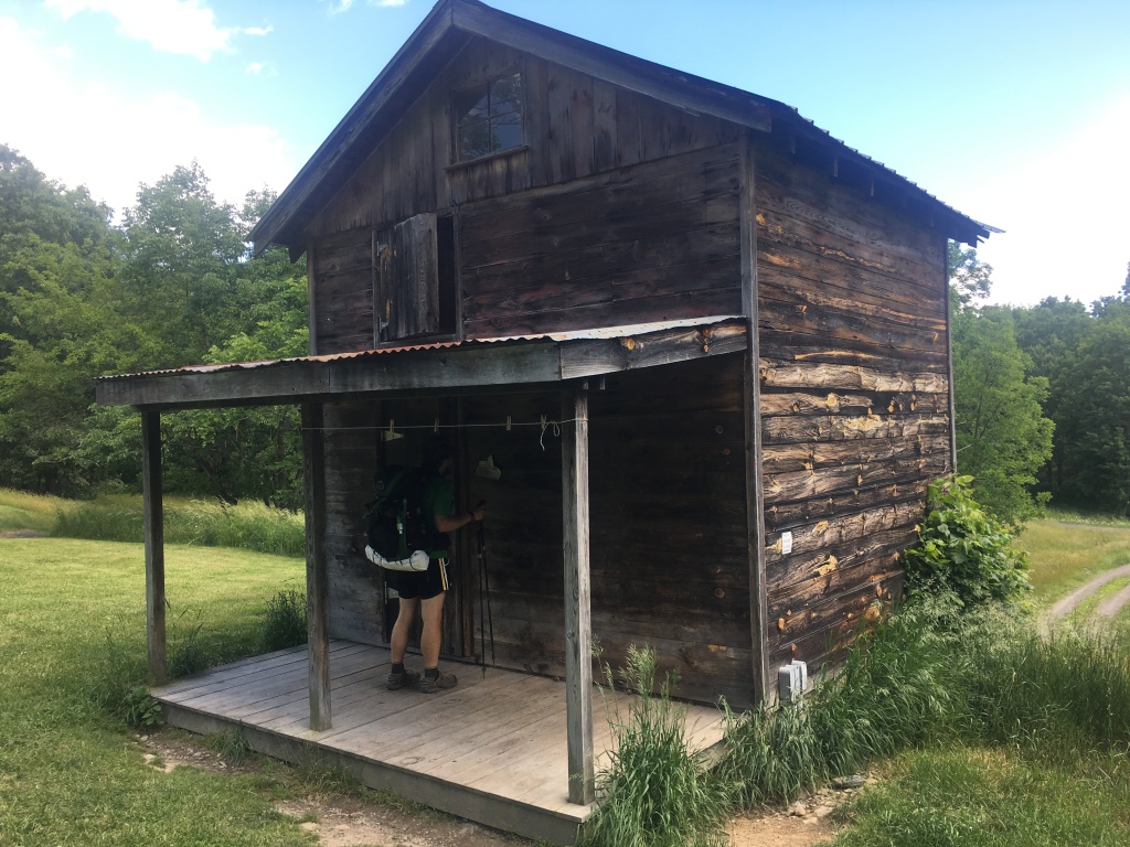 2016/03(March)/2016-03-Appalachian-Trail-BEST/1024x768_2016-06-12-Appalachian-Trail-340-Tiny-House-Garfield.JPG