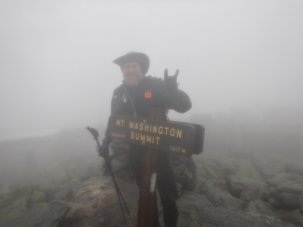 2016/03(March)/2016-03-Appalachian-Trail-BEST/1024x768_2016-07-19-Appalachian-Trail-504-Mt-Washington-on-a-cold-windy-morning.JPG