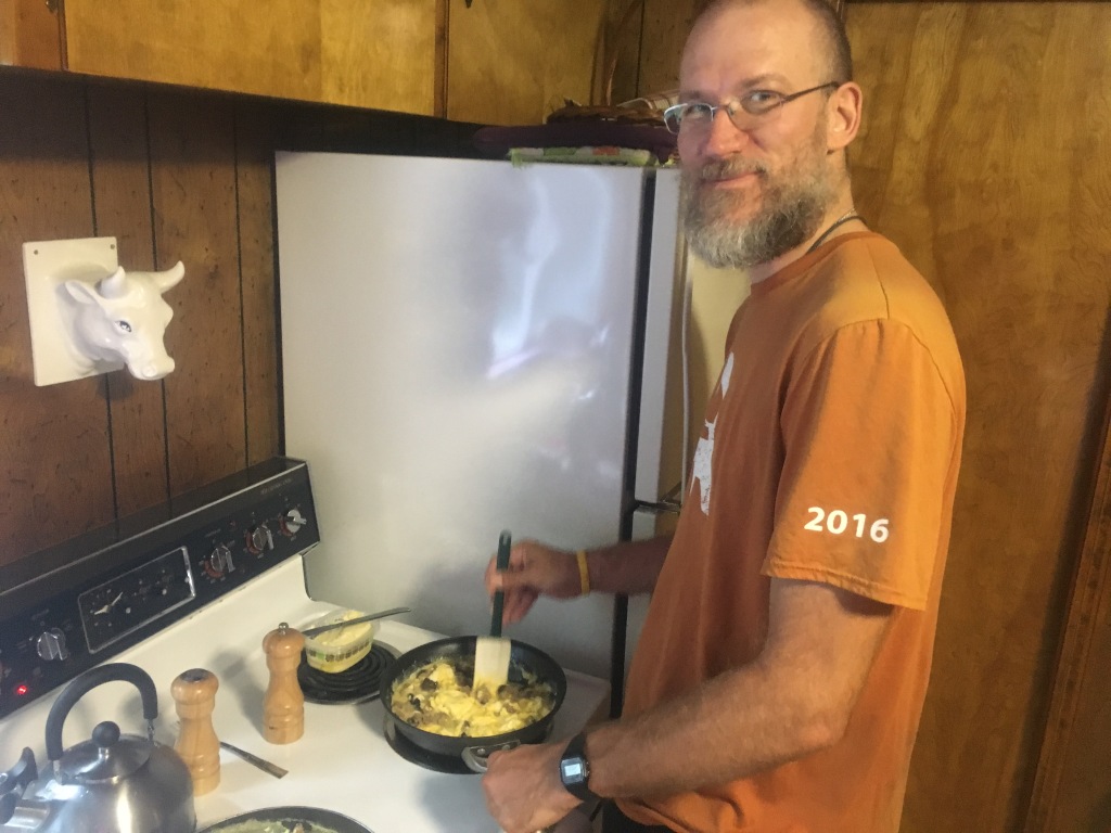 2016/03(March)/2016-03-Appalachian-Trail-BEST/1024x768_2016-07-23-Appalachian-Trail-521-Bevo-cooking-eggs.JPG