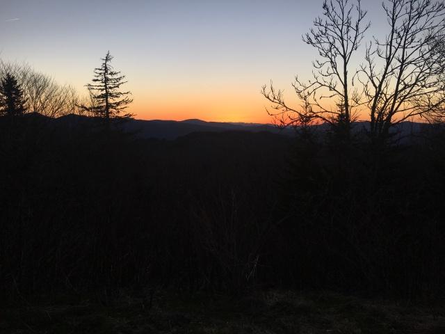 2016/03(March)/2016-03-Appalachian-Trail-BEST/640x480_2016-04-04-Appalachian-Trail-067-sunrise.JPG