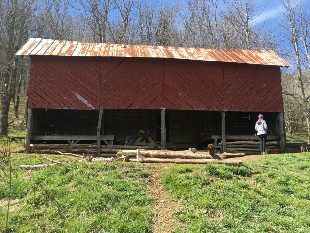 2016/03(March)/2016-03-Appalachian-Trail-BEST/640x480_2016-04-15-Appalachian-Trail-110-OverMountain-Shelter.JPG