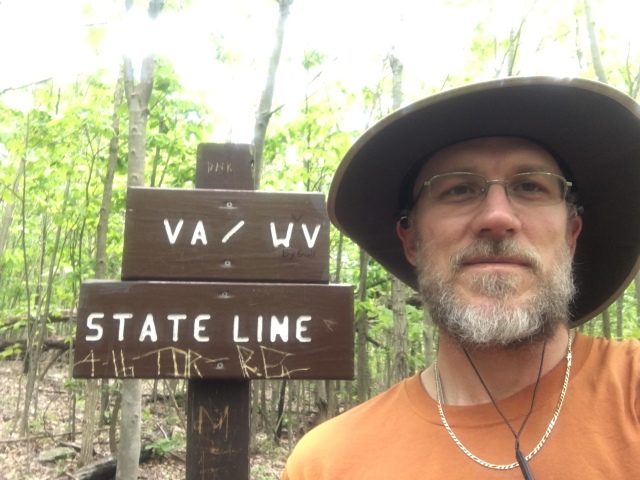 2016/03(March)/2016-03-Appalachian-Trail-BEST/640x480_2016-05-23-Appalachian-Trail-237-Bevo-VA-WV-state-line-border-crossing.JPG
