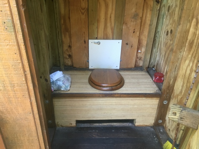 2016-06-06-Appalachian-Trail-315-5star-privy-with-fake-flush-handle.JPG