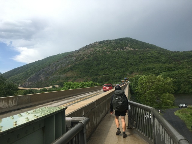 2016/03(March)/2016-03-Appalachian-Trail-BEST/640x480_2016-06-07-Appalachian-Trail-317-Garfield-boulder-field.JPG