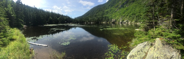 2016/03(March)/2016-03-Appalachian-Trail-BEST/640x480_2016-07-21-Appalachian-Trail-515-Carter-pond-scenery.JPG