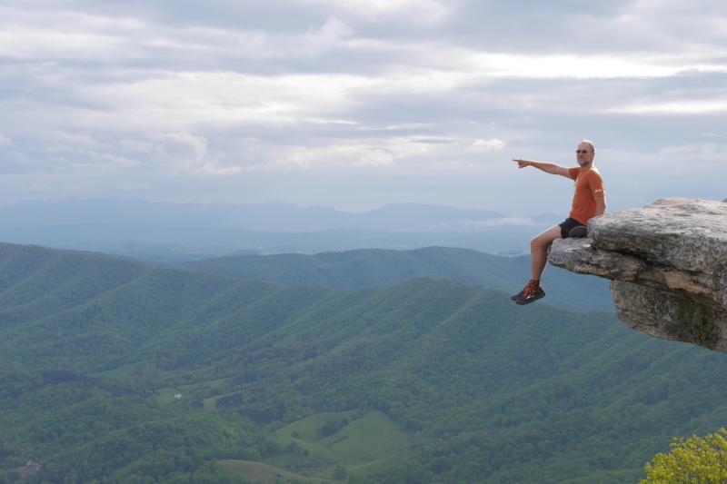 2016/03(March)/2016-03-Appalachian-Trail-BEST/800x600_2016-05-06-Appalachian-Trail-183-McAfee-Knob-Bevo-GOOD.JPG