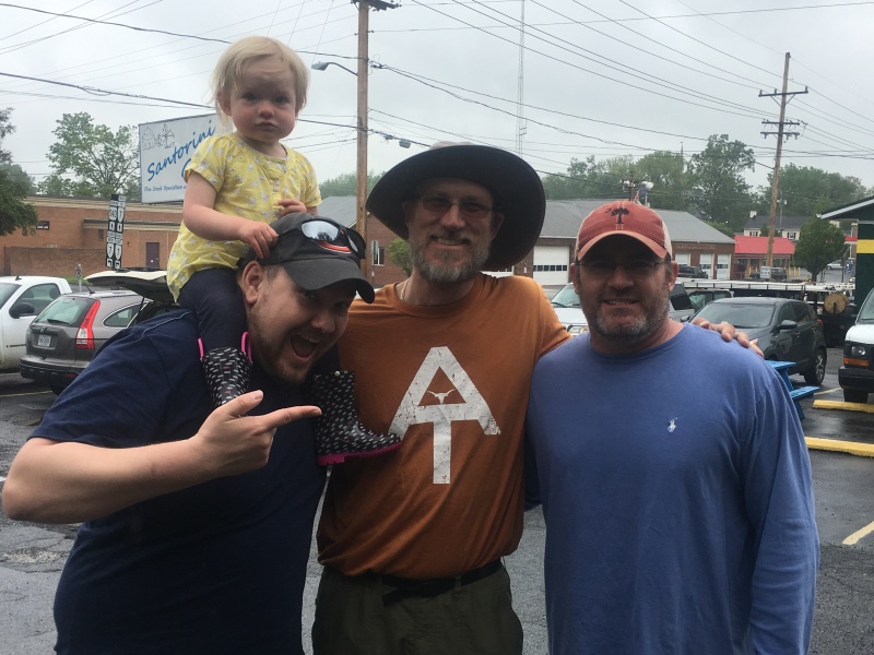 2016/03(March)/2016-03-Appalachian-Trail-BEST/800x600_2016-05-21-Appalachian-Trail-230-Joe-Josie-Bevo-Dan.JPG