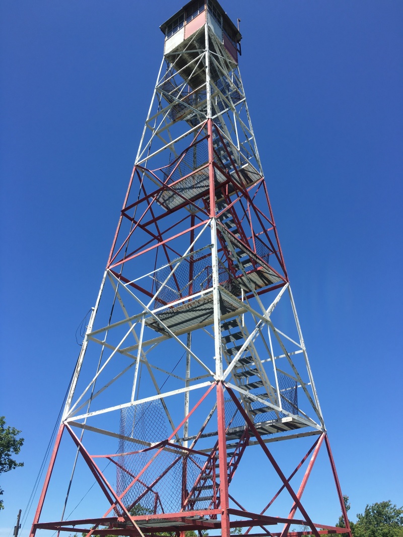 2016/03(March)/2016-03-Appalachian-Trail-BEST/800x600_2016-06-10-Appalachian-Trail-325-fire-tower.JPG