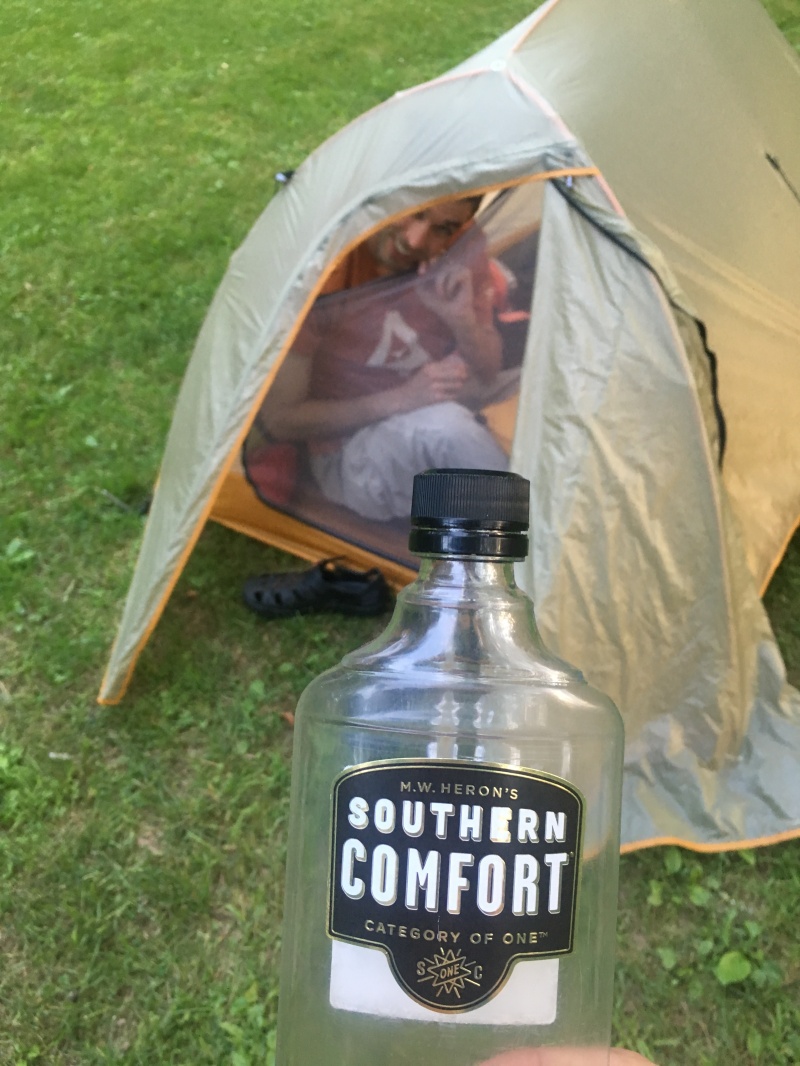 2016/03(March)/2016-03-Appalachian-Trail-BEST/800x600_2016-06-17-Appalachian-Trail-368-Stan-Southern-Comfort.JPG