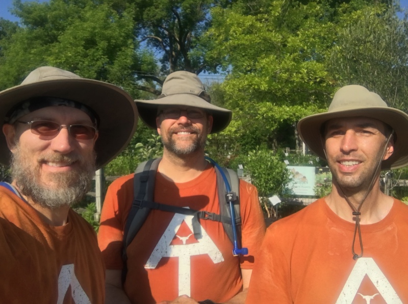 2016/03(March)/2016-03-Appalachian-Trail-BEST/800x600_2016-06-19-Appalachian-Trail-372-Bevo-Matt-Stan-goodbye.JPG