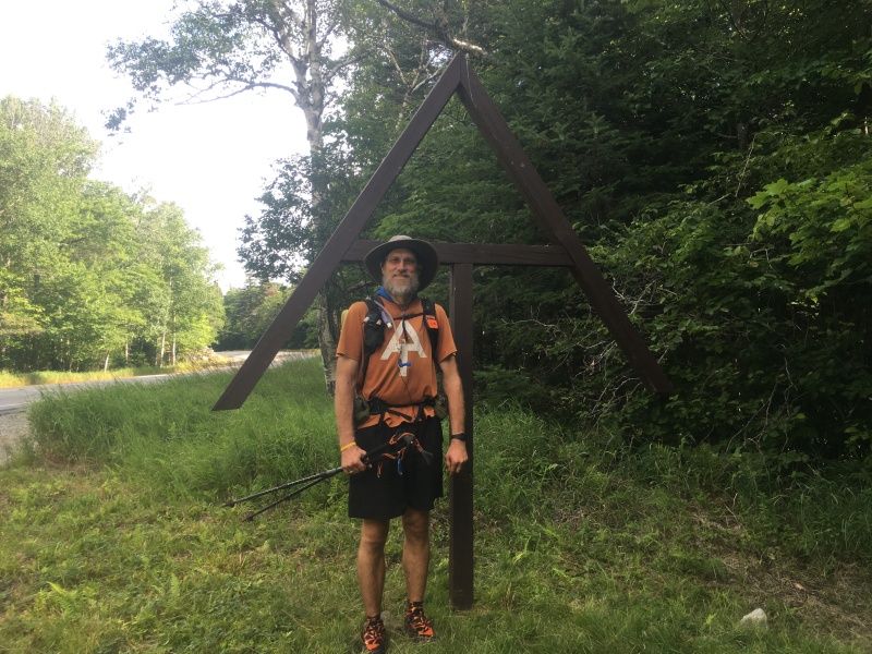 2016/03(March)/2016-03-Appalachian-Trail-BEST/800x600_2016-07-26-Appalachian-Trail-535-AT-Sign-Bevo.JPG