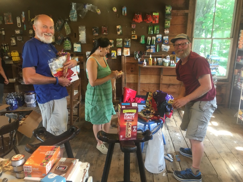 2016/03(March)/2016-03-Appalachian-Trail-BEST/800x600_2016-08-05-Appalachian-Trail-592-GrandDaddyLongLegs-JustGreg-resupply-at-Shaws-Hostel.JPG