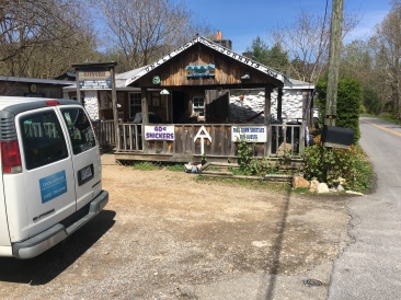 2016-04-13-Appalachian-Trail-105-Uncle-Johnnys-hostel.JPG