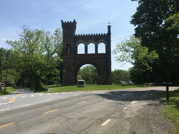 2016-05-26-Appalachian-Trail-258-random-wall-monument-scenery.JPG