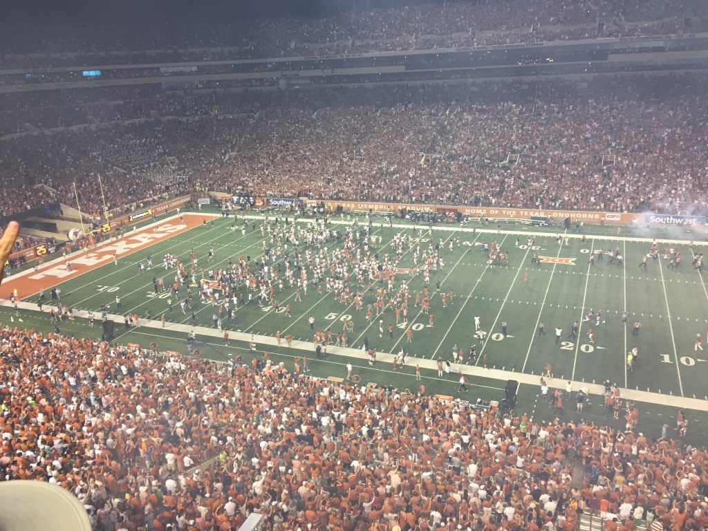 2016/09(September)/Misc/1024x768_2016-09-04-UT-Football-13-Chris-Shelly.JPG