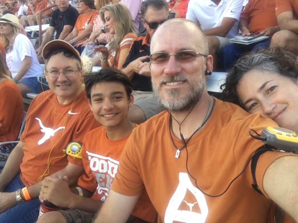 2016/09(September)/Misc/1024x768_2016-09-10-UT-Football-DavidKerbow-07-Travis-Suzi.JPG
