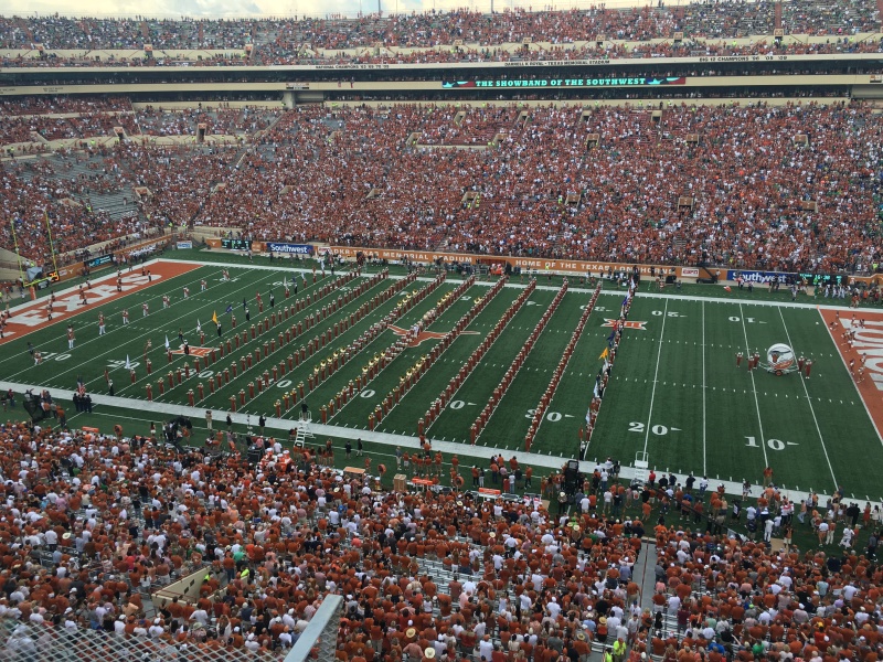 2016/09(September)/Misc/800x600_2016-09-04-UT-Football-05-Chris-Shelly.JPG