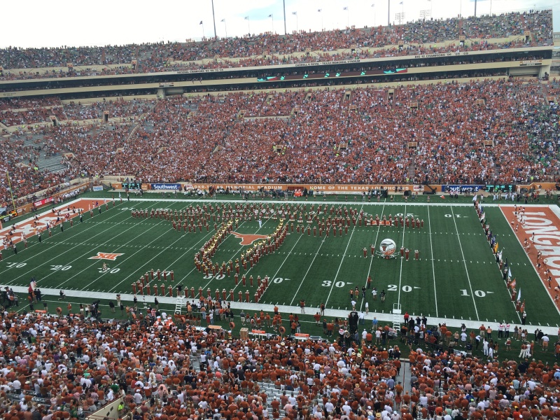 2016/09(September)/Misc/800x600_2016-09-04-UT-Football-07-Chris-Shelly.JPG