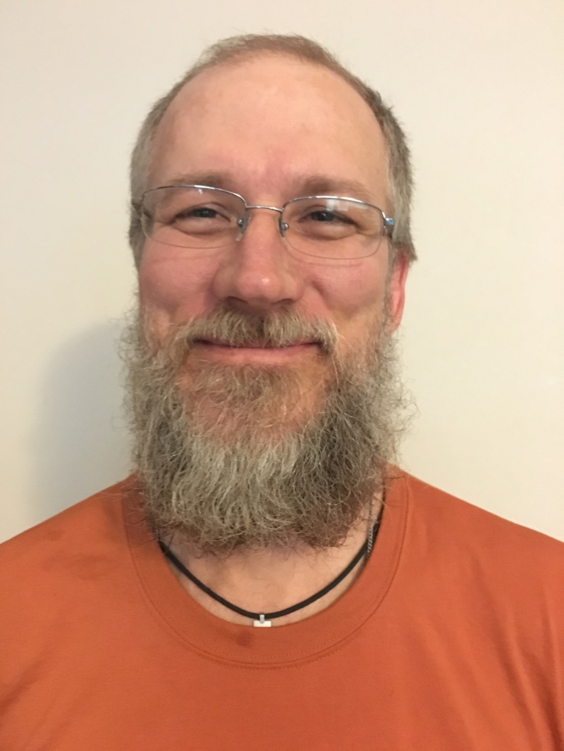 2016/09(September)/Misc/800x600_2016-09-06-Appalachian-Trail-Beard-1-Travis.JPG