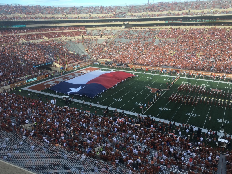 2016/09(September)/Misc/800x600_2016-09-10-UT-Football-DavidKerbow-04.JPG