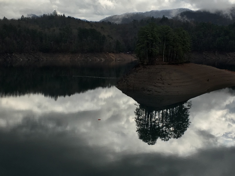 2016-04-01-Appalachian-Trail-055-Fontana-Dam-tree-reflection-GOOD.JPG