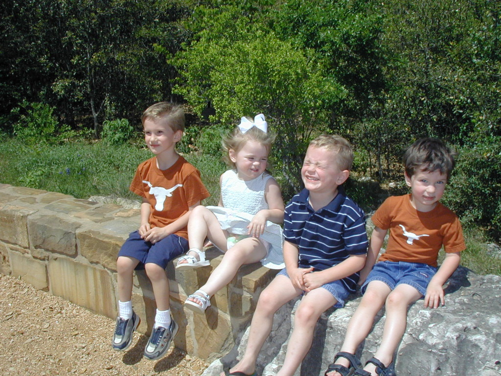 2004-04-01-wildflower-center-18-Dax-Kyla-Chance-Vale.JPG
