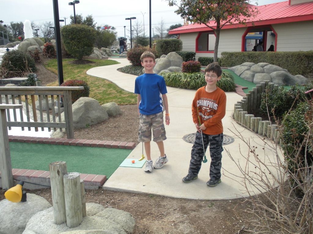 2009-02-16-Austin-Park-and-Pizza-07-Chnce-Dax.jpg