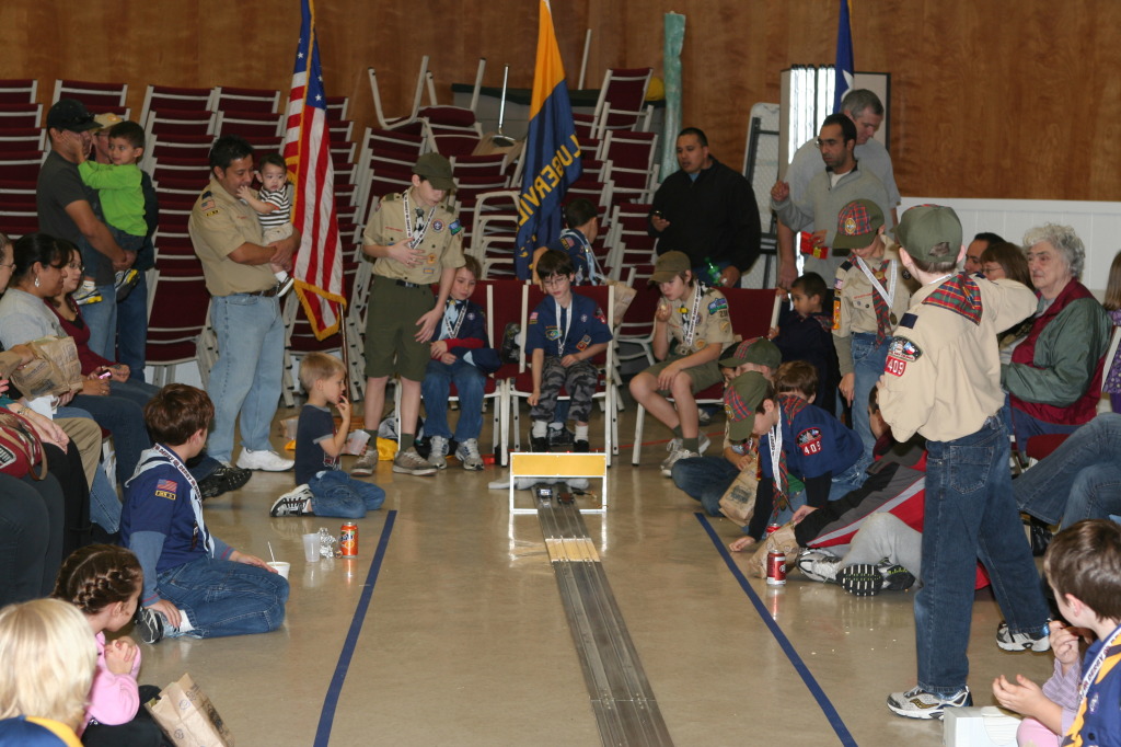 2016/Dax/1024x768_2010-01-16-Pack409-Pinewood-Derby-079-Dax.JPG