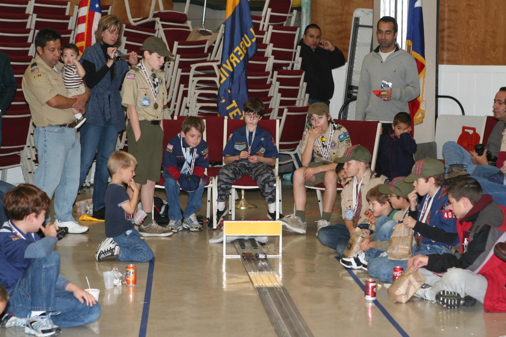 2016/Dax/1024x768_2010-01-16-Pack409-Pinewood-Derby-081-Dax.JPG