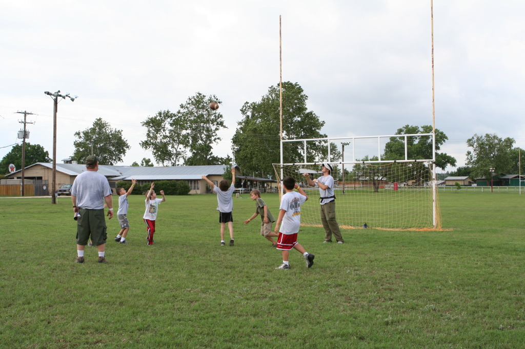 2010-05-22-Pack409-Camp-Champions-035-Football-Quiddich-Dax.JPG