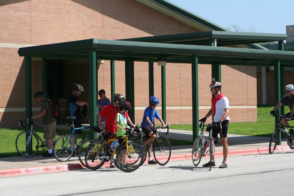 2016/Dax/1024x768_2012-04-01-Troop214-Cycling-Merit-Badge-50-mile-10-Dax-Johnathan-Nathan-Chance-Travis-StartLine.JPG