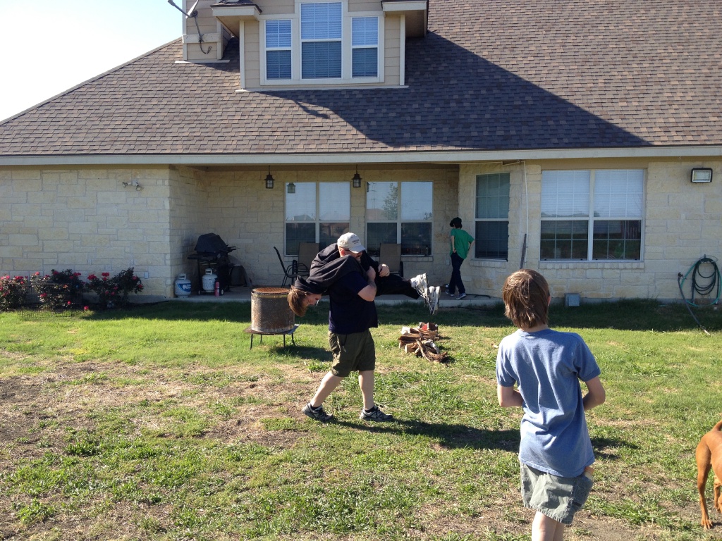 2016/Dax/1024x768_2013-04-20-Archery-07-Chance-Scot-Tyler-Dax.JPG