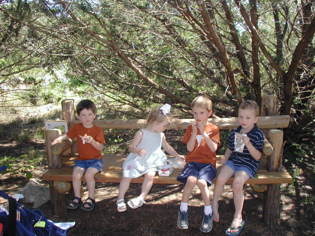 2004-04-01-wildflower-center-16-Dax-Kyla-Chance-Vale.JPG
