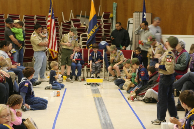 2010-01-16-Pack409-Pinewood-Derby-080-Dax.JPG
