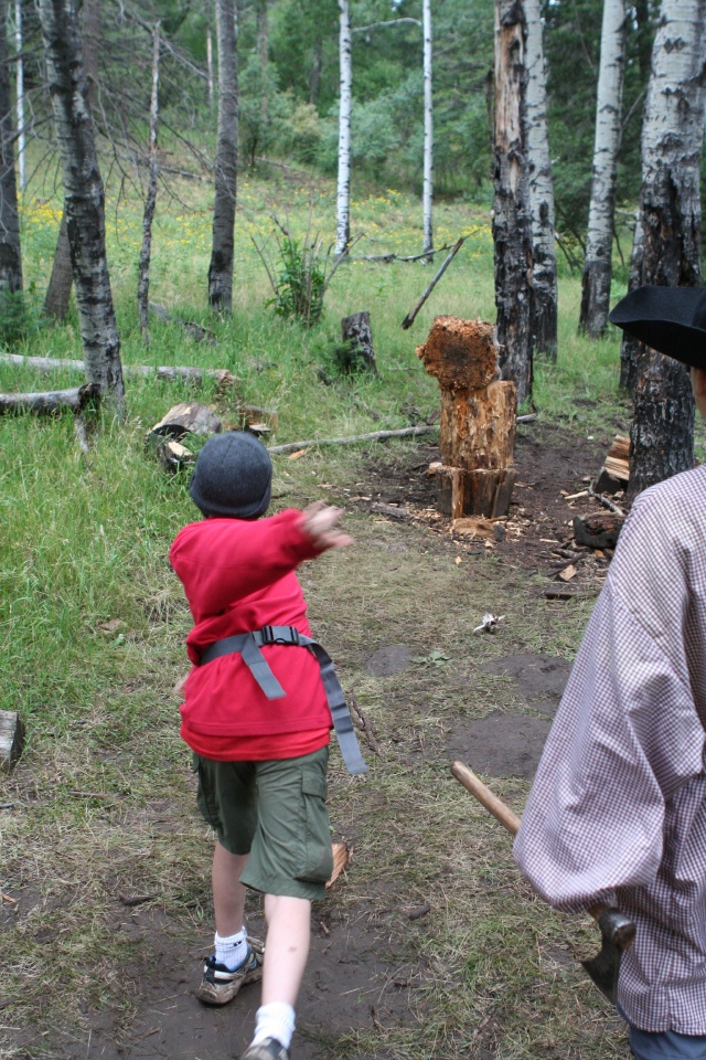 2012-07-Camp-Wehinapay-062-Mountain-Man-tomahawk-Dax.jpg
