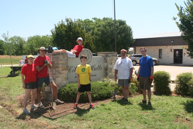 2016/Dax/640x480_2014-05-10-Chance-Eagle-Project-165-Suzi-Travis-Dax-Jim-Josh.JPG