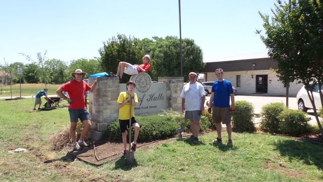 2016/Dax/640x480_2014-05-10-Chance-Eagle-Project-172-Travis-Dax-Jim-Josh.jpg