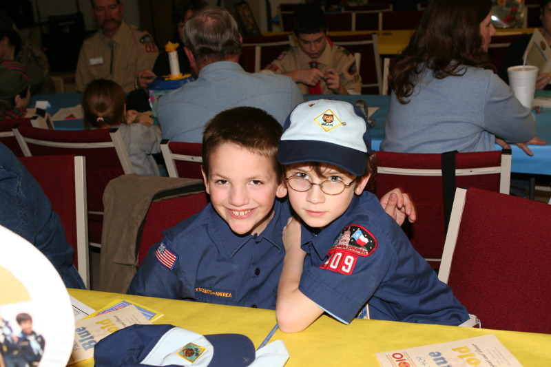2010-02-20-Pack409-Blue-and-Gold-12-Case-Dax-GOOD.JPG