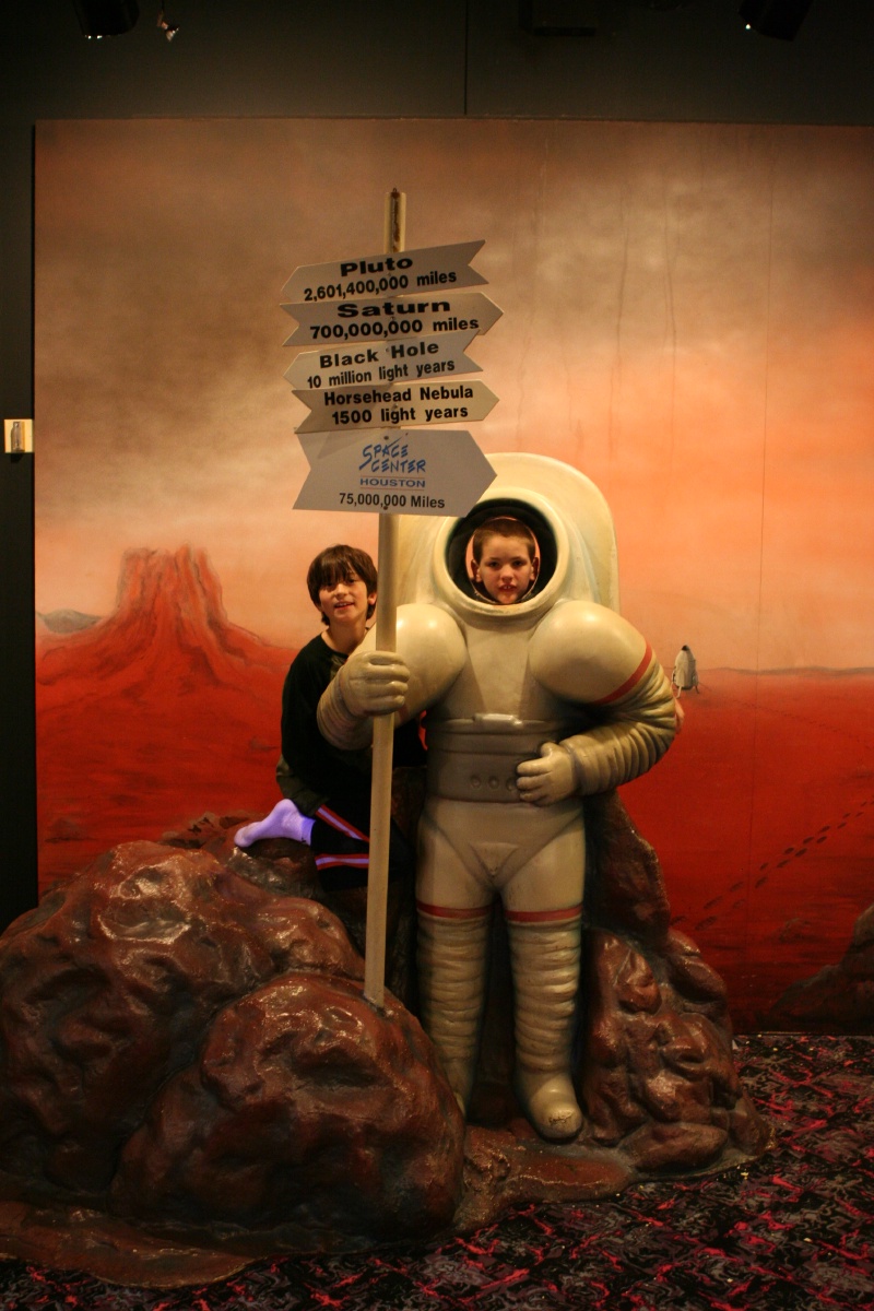 2016/Dax/800x600_2012-03-03-Pack409-NASA-23-Dax-Case.JPG