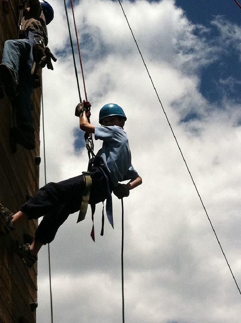 2012-07-Camp-Wehinapay-118-climbing-Dax.jpg