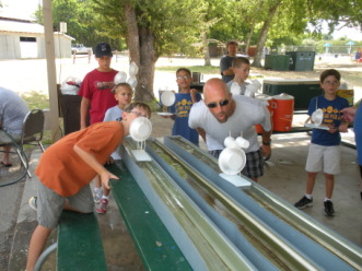 2009-07-18-Pack409-park-14-boat-races-Dax.JPG
