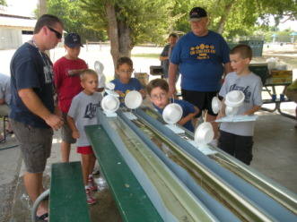 2009-07-18-Pack409-park-16-boat-races-Dax.JPG