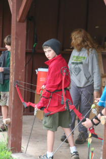 2012-07-Camp-Wehinapay-049-Dax-bow-and-arrow-GOOD.jpg