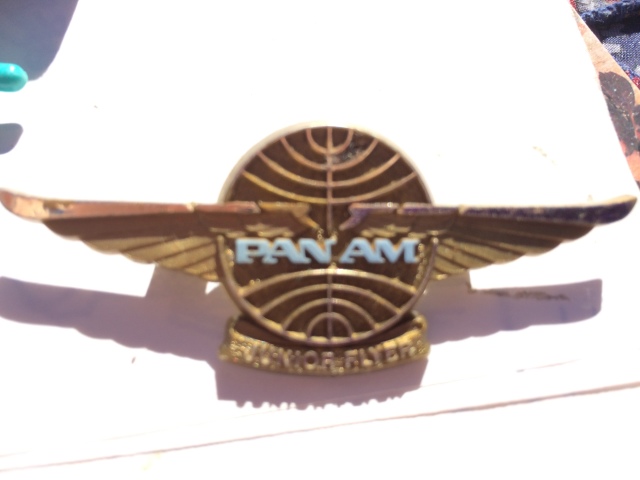 2017/01(January)/Grammy-items/640x480_2017-01-Grammy-Items-02-PanAm.JPG