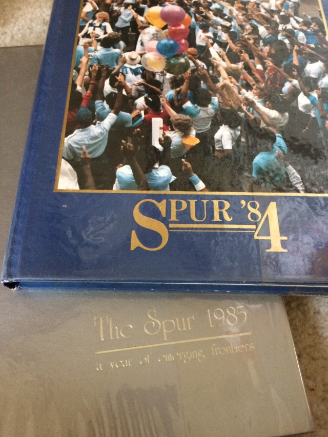 2017/01(January)/Grammy-items/640x480_2017-01-Grammy-Items-44-Reagan-yearbooks.JPG