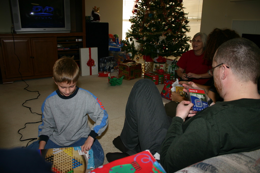 2005-12-25-Christmas-09-Grammys-Chance-James.JPG