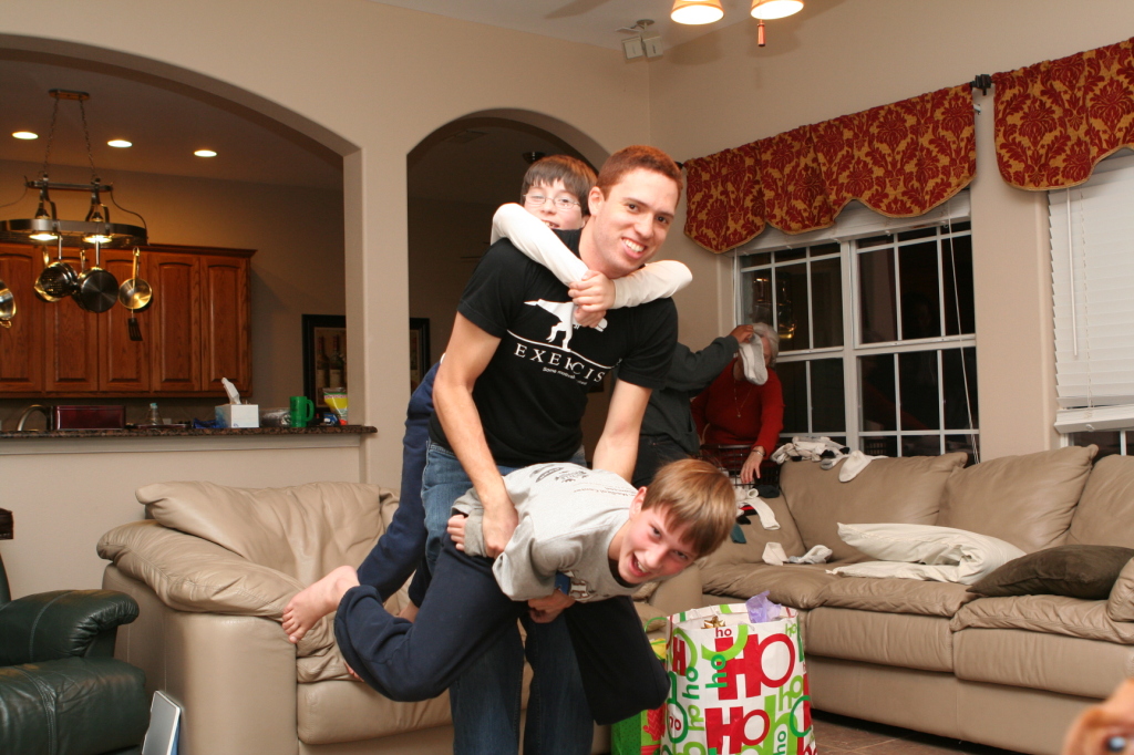 2011-01-02-Christmas-Hammetts-02-Dax-Chance-Mark-Diane-Susana.JPG
